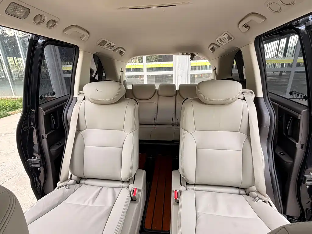 Honda Odyssey 2015 — фото 18