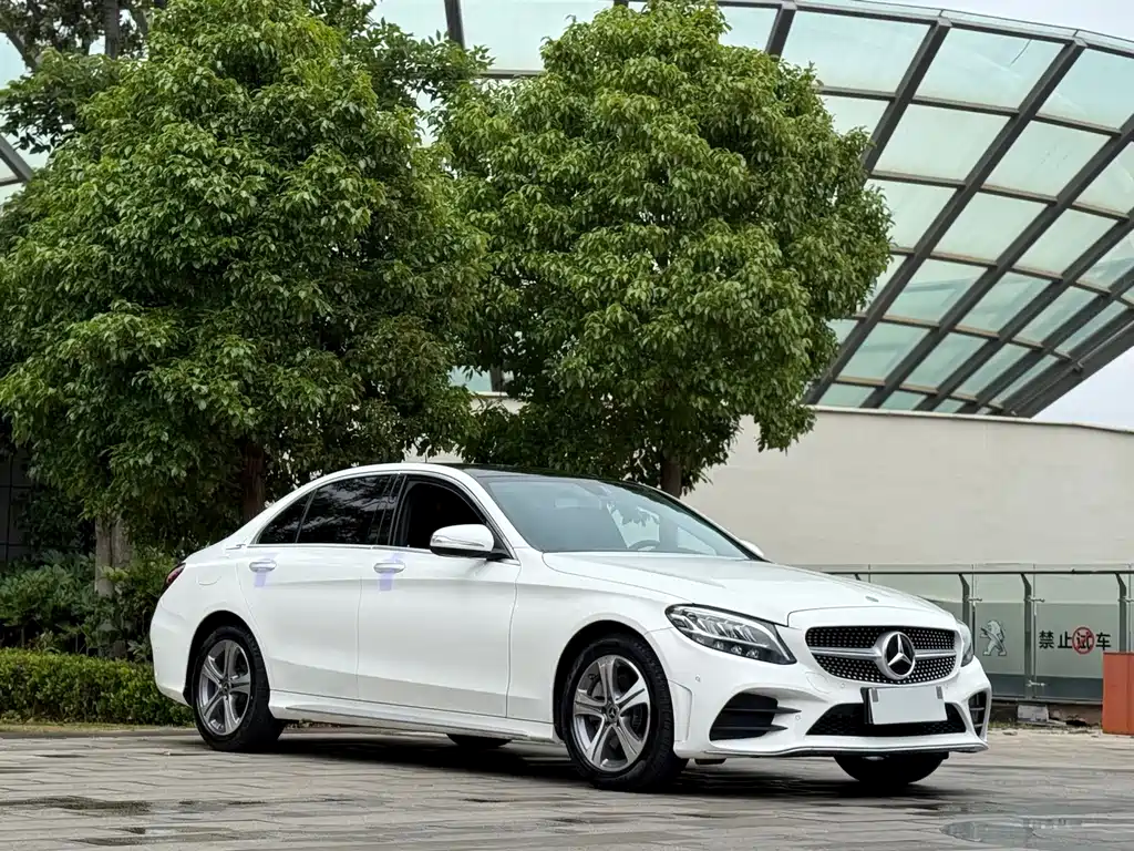Mercedes-Benz C-Class 2019 — фото 3