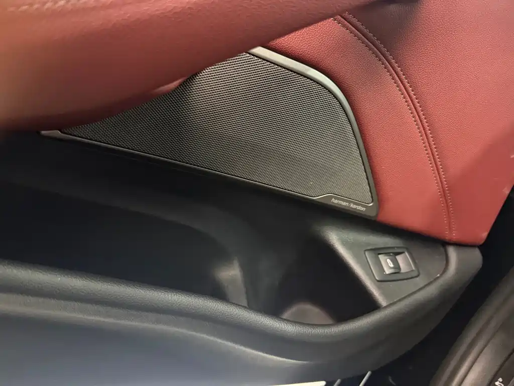 BMW 5 Series 2022 — фото 11