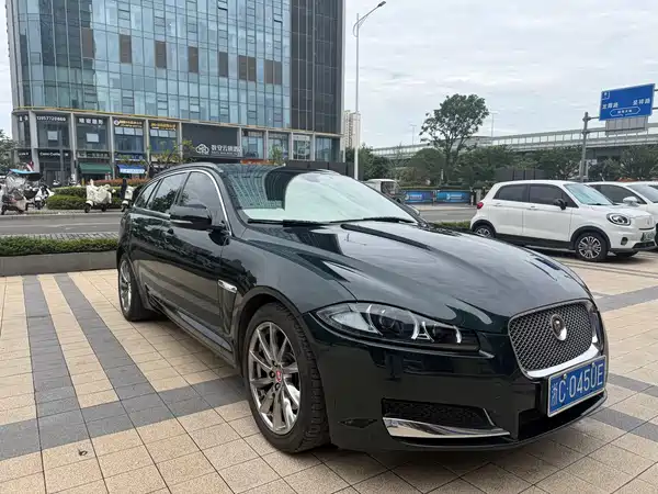 Jaguar XF 2015