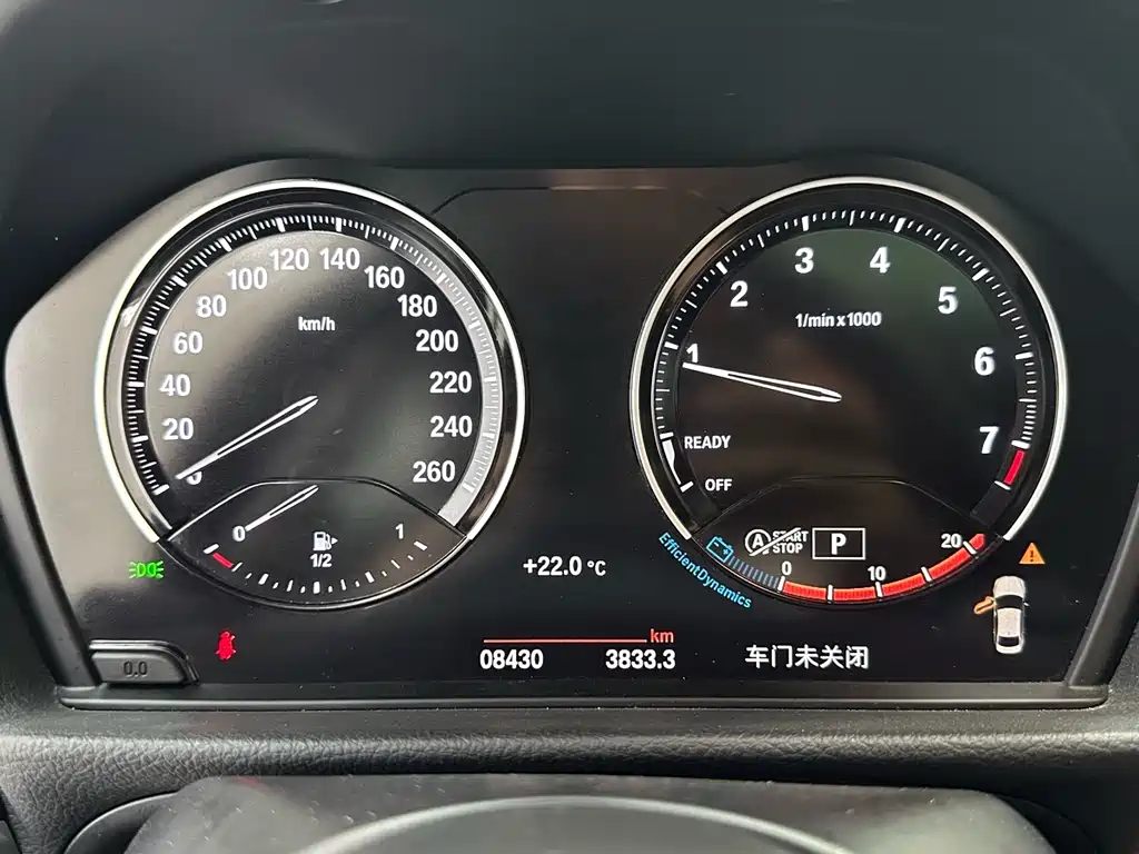 BMW 1 Series 2023 — фото 13