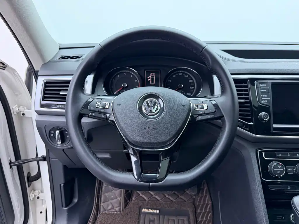 Volkswagen Teramont 2018 — фото 16