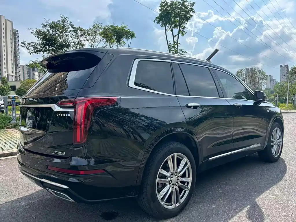Cadillac XT6 2022 — фото 9
