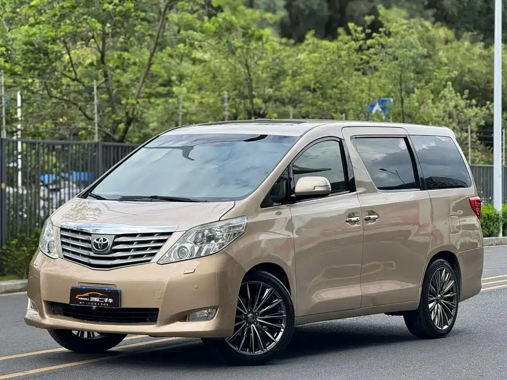 Toyota Alphard 2010