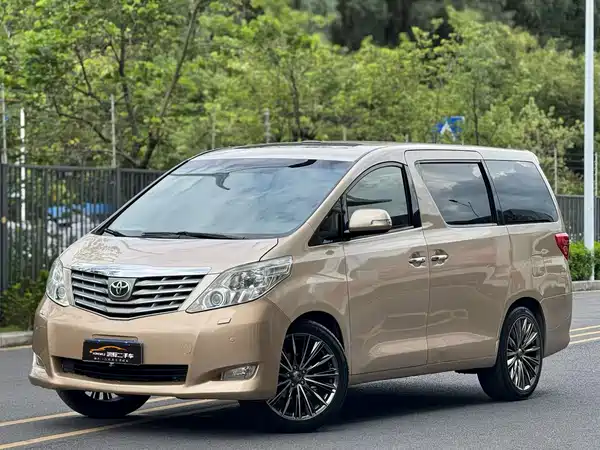 Toyota Alphard 2010
