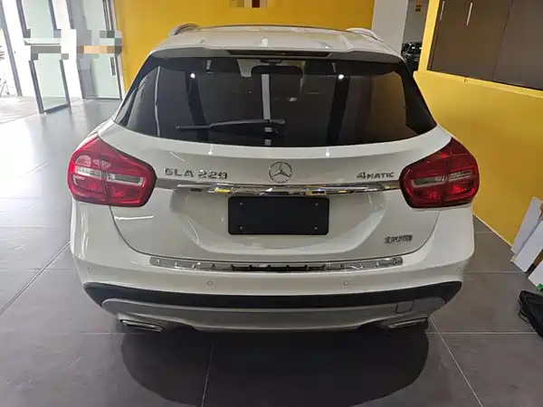 Mercedes-Benz GLA 2016