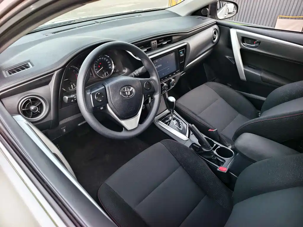 Toyota Corolla 2019 — фото 10