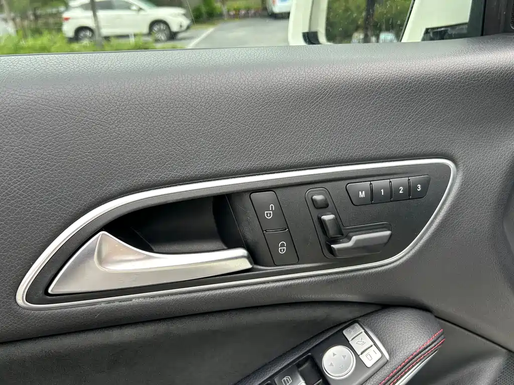 Mercedes-Benz CLA 2016 — фото 10