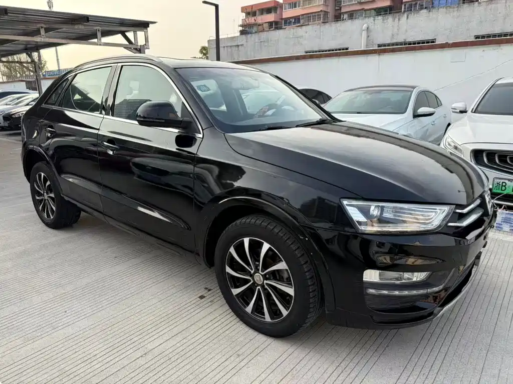 Zotye SR7 2016 — фото 3