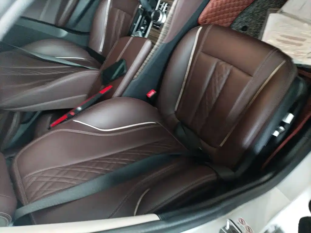 BMW 5 Series 2019 — фото 19