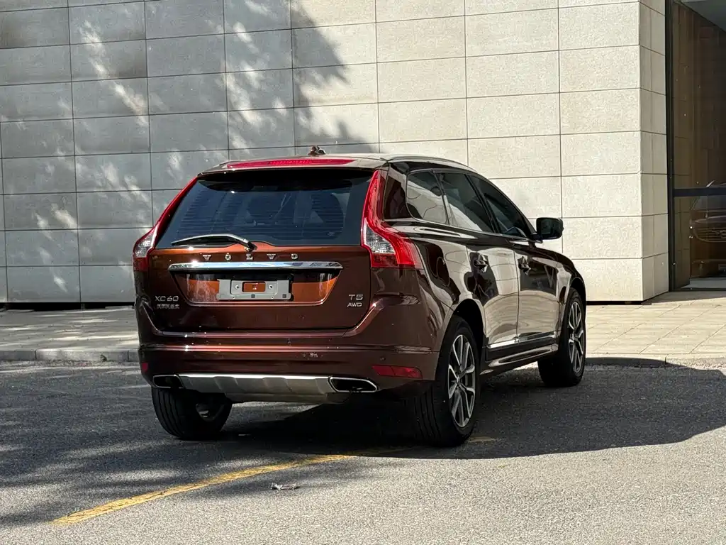 Volvo XC60 2016 — фото 20