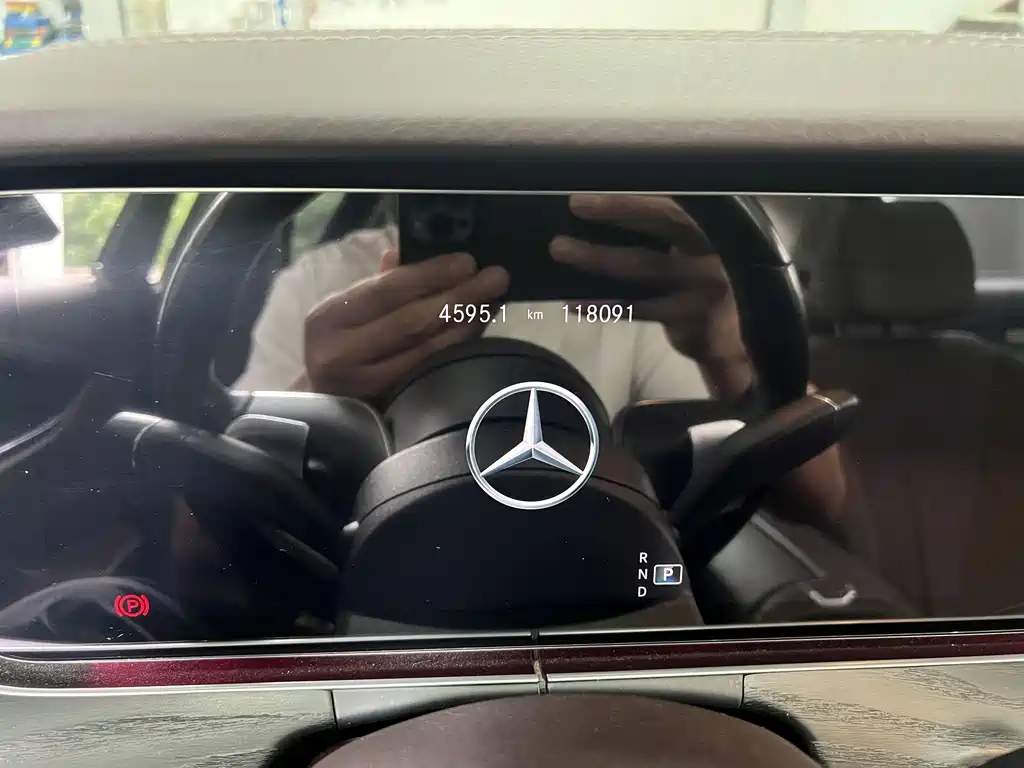 Mercedes-Benz E-Class 2023 — фото 15