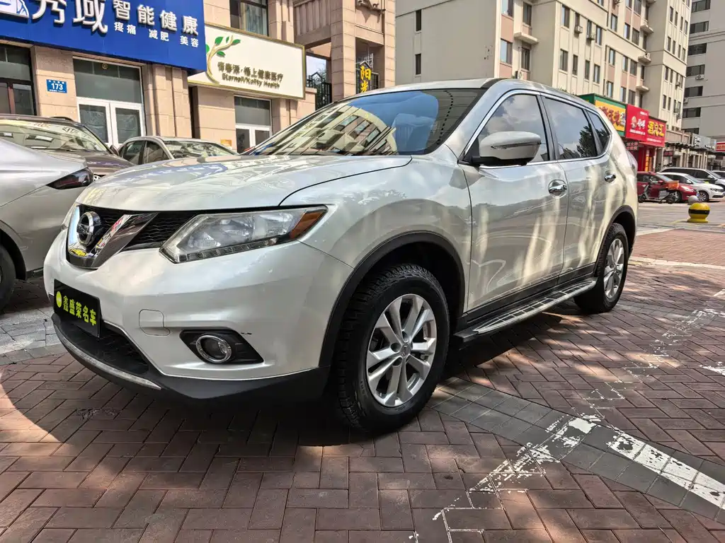 Nissan X-Trail 2017 — фото 1