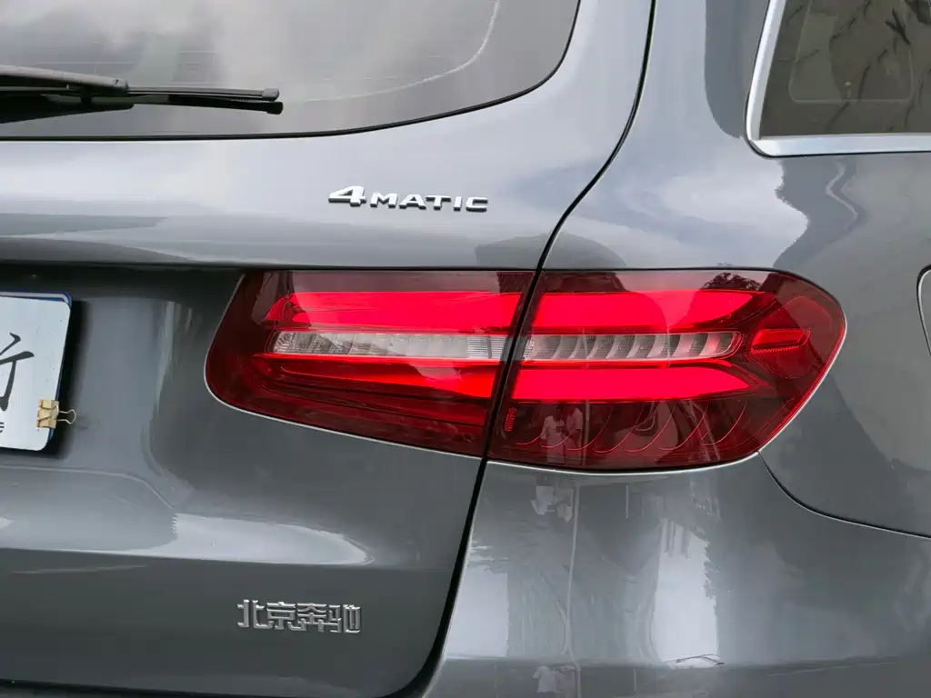 Mercedes-Benz GLC 2018 — фото 24