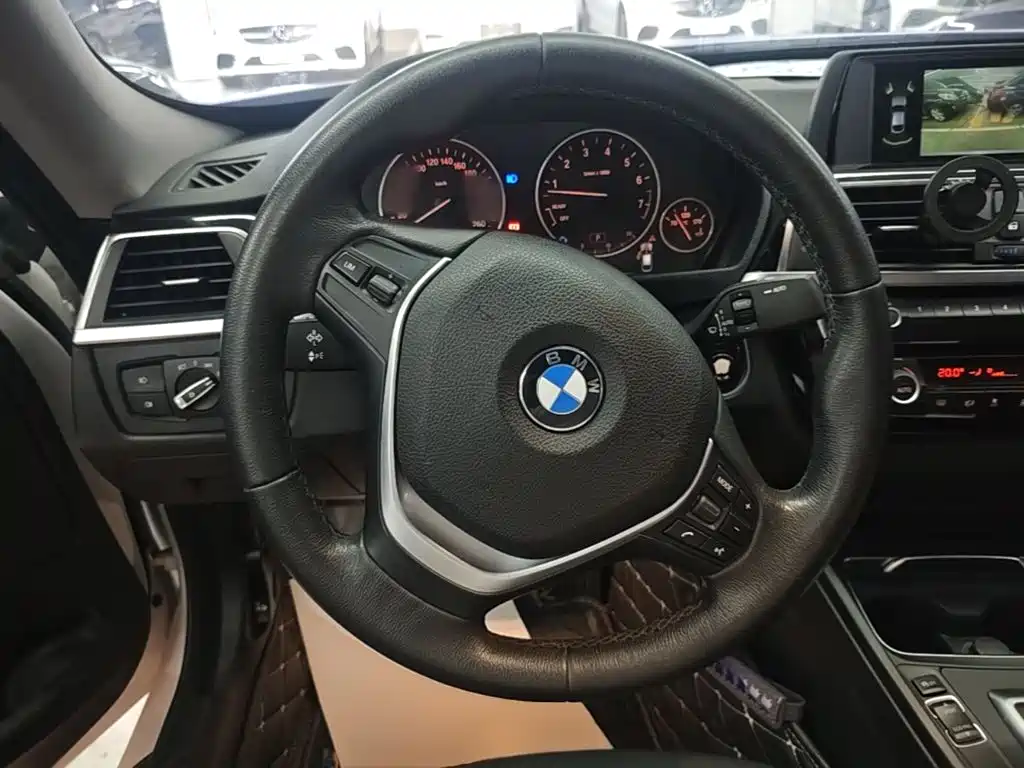 BMW 3 Series GT 2017 — фото 11