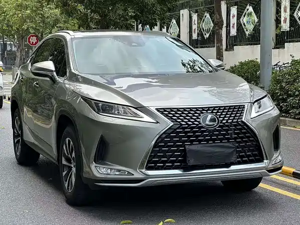 Lexus RX 2021
