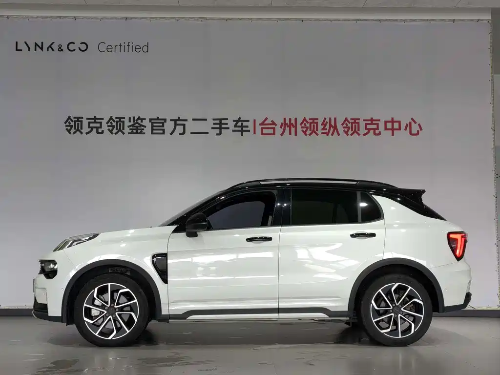 Lynk & Co 01 EM-P 2023 — фото 18