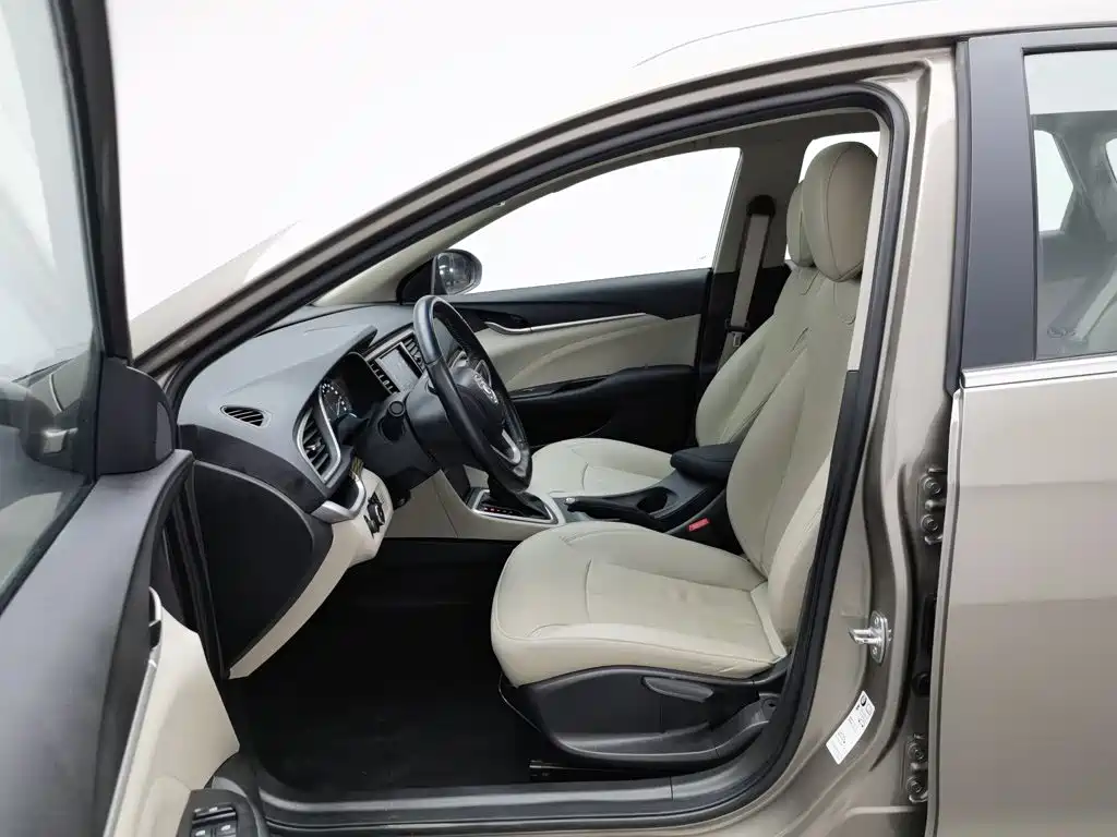 Buick Excelle 2020 — фото 10