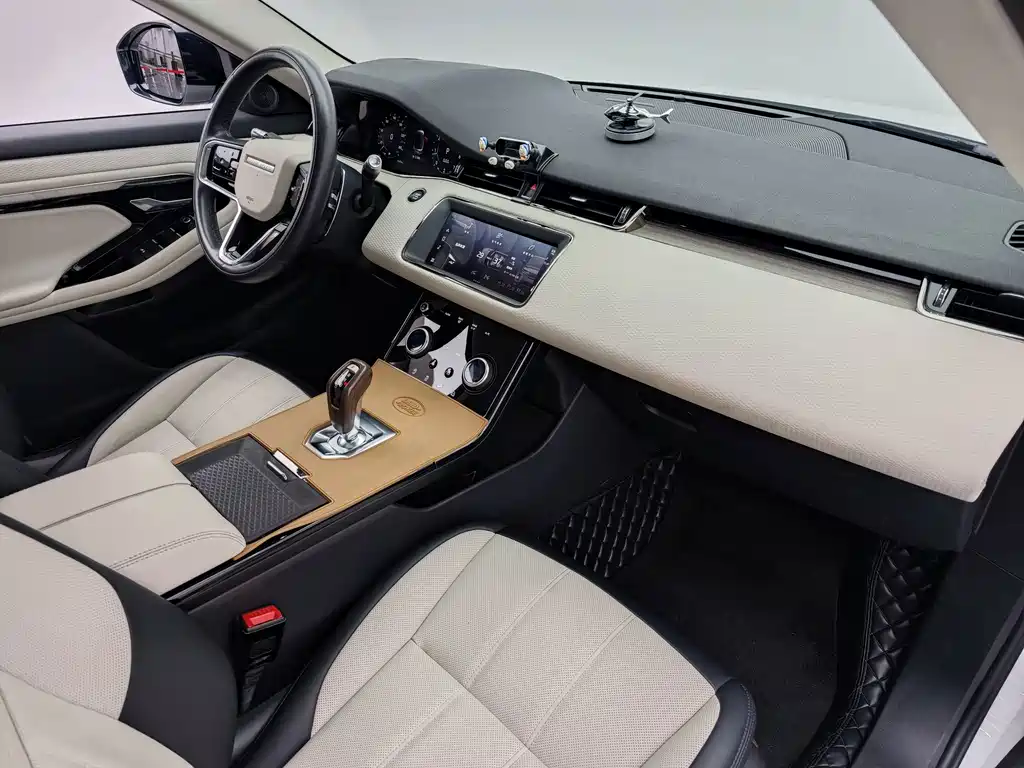 Land Rover Range Rover Evoque 2022 — фото 11