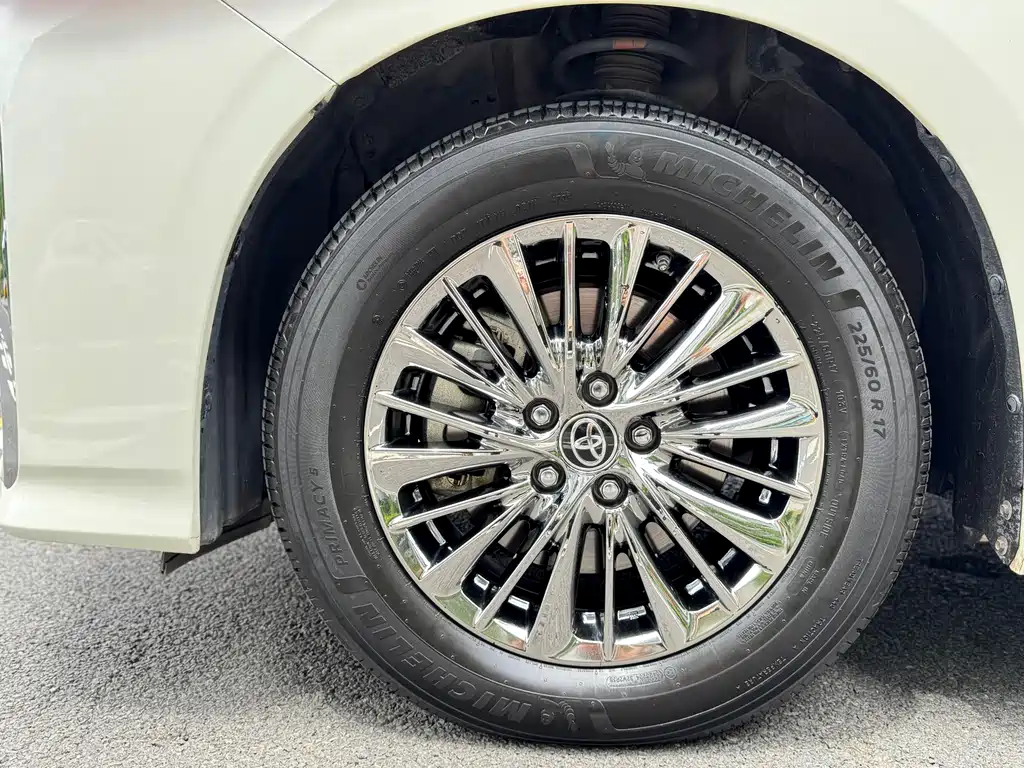Toyota Alphard 2022 — фото 23