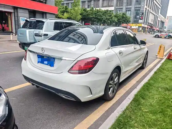 Mercedes-Benz C-Class 2021