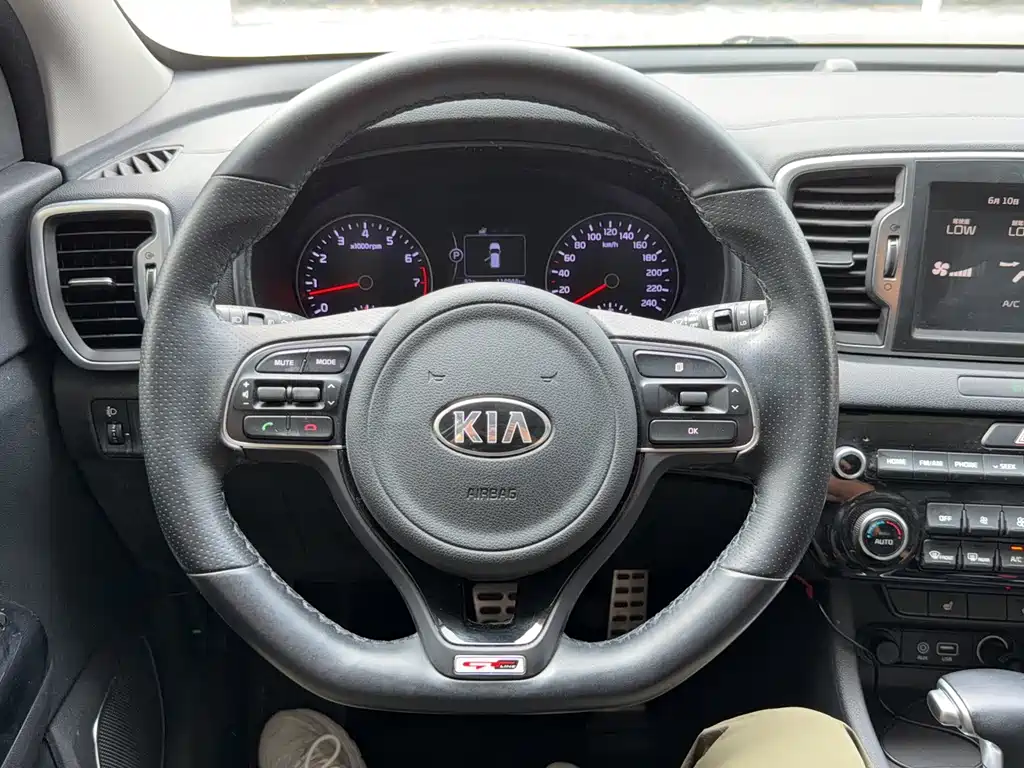 Kia KX5 2016 — фото 13