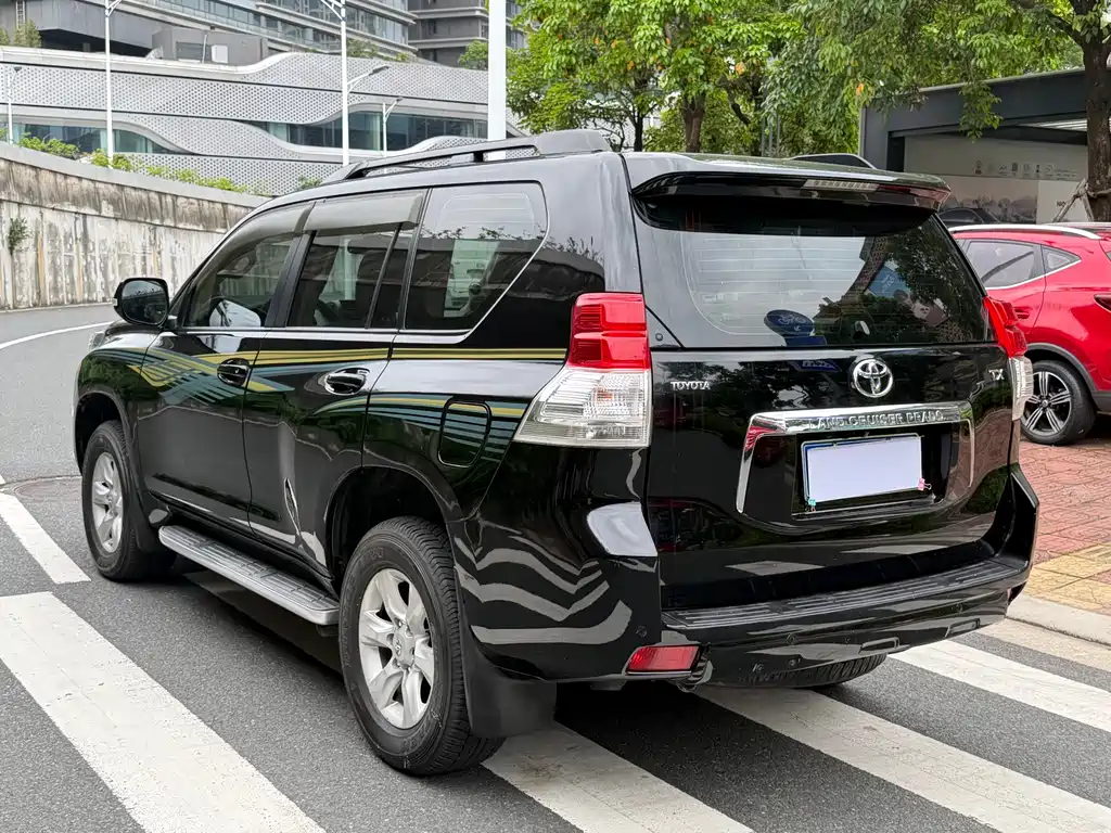 Toyota Prado 2012 — фото 14