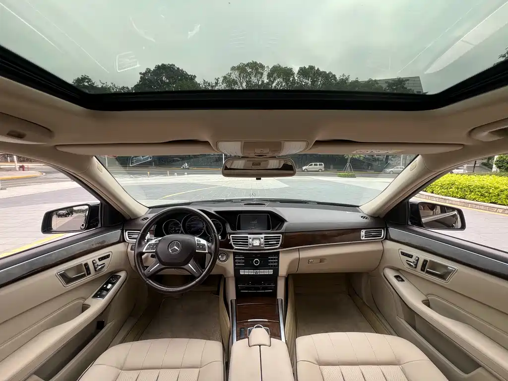 Mercedes-Benz E-Class 2016 — фото 18