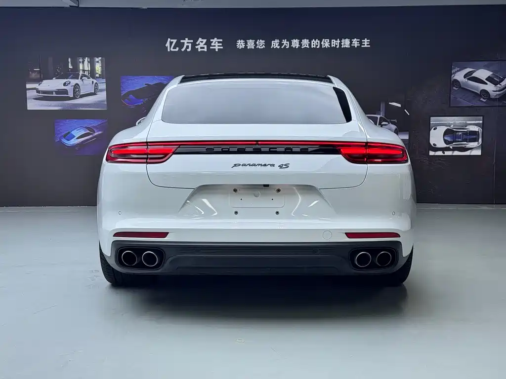 Porsche Panamera 2017 — фото 15