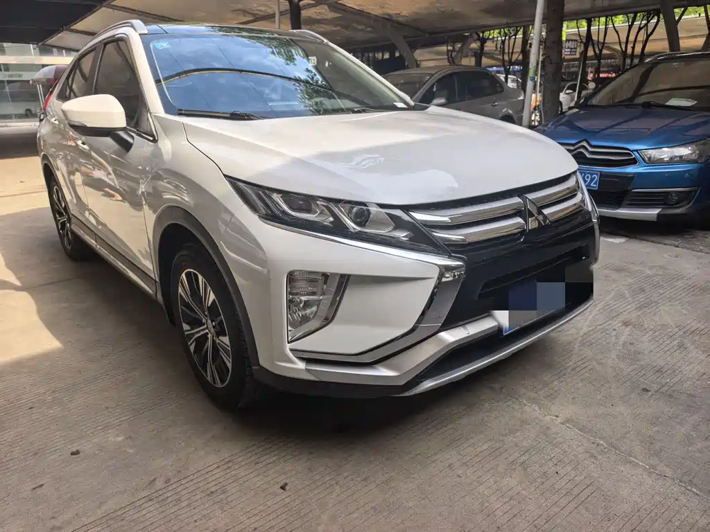 Mitsubishi Eclipse Cross 2019 — фото 3