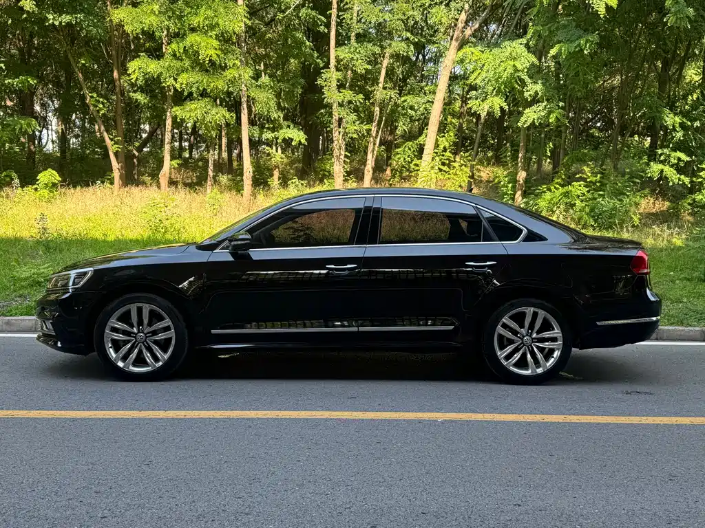 Volkswagen Passat 2018 — фото 3