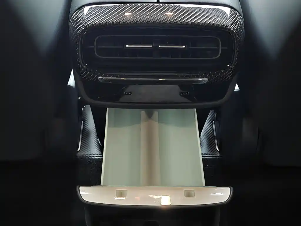 Xiaomi SU7 Ultra 2025 — фото 10