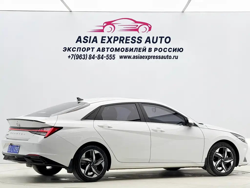 Hyundai Elantra 2021 — фото 4