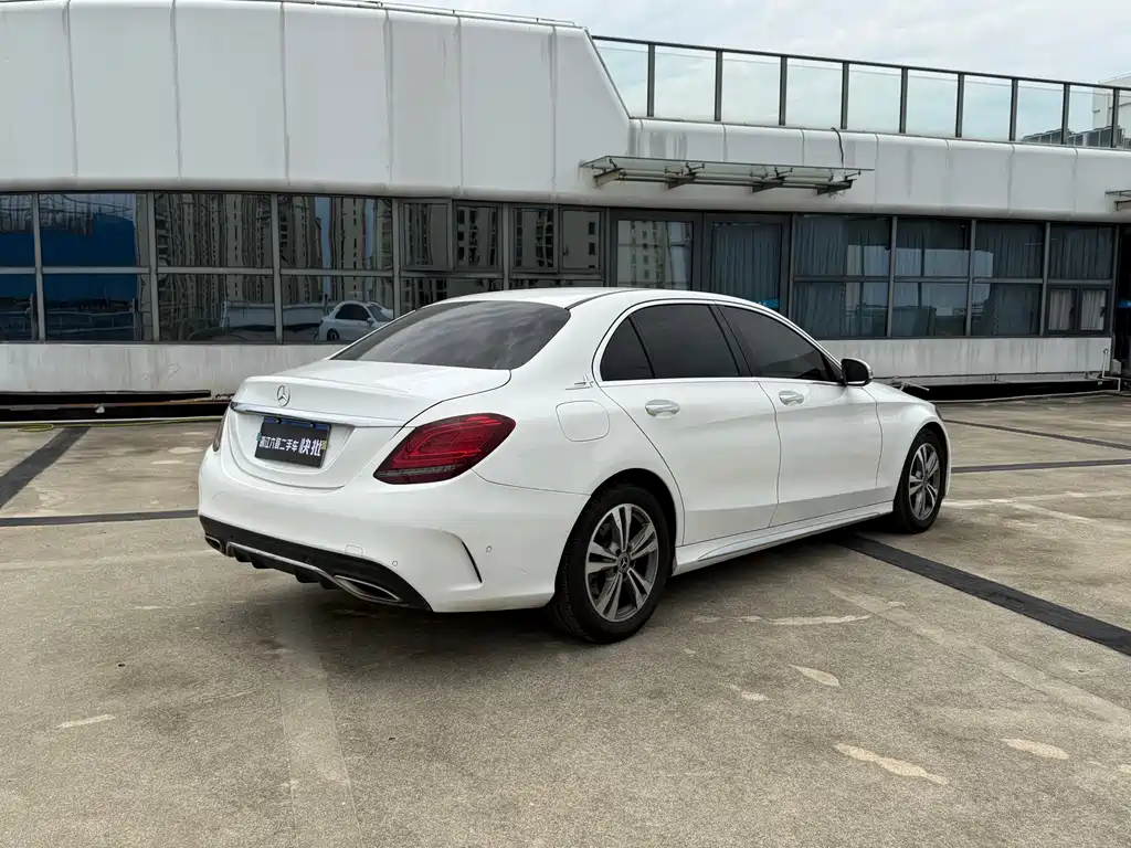 Mercedes-Benz C-Class 2019 — фото 11