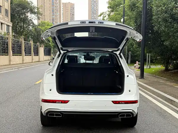 Audi Q5L 2023