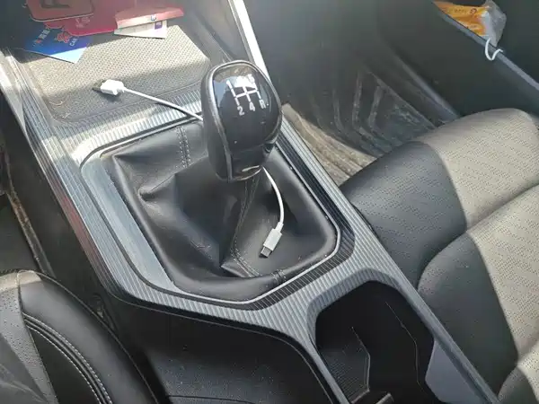 Geely Emgrand 2023