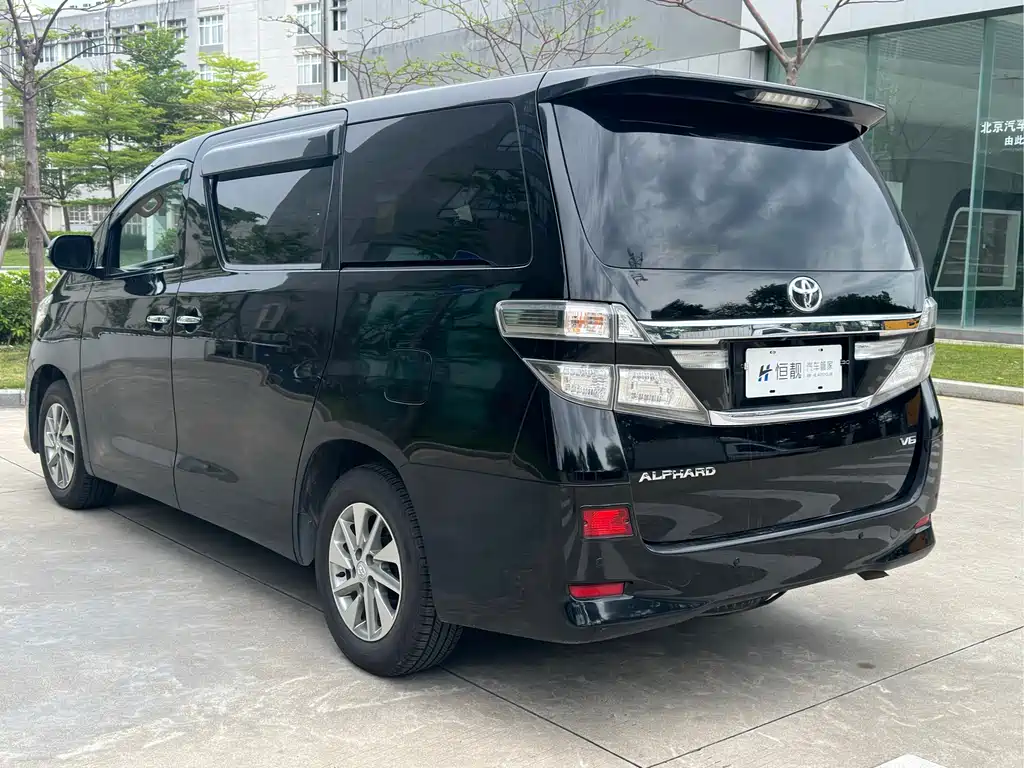 Toyota Alphard 2014 — фото 5