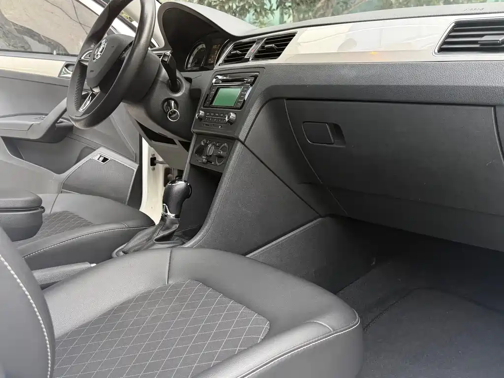 Skoda Rapid 2019 — фото 10