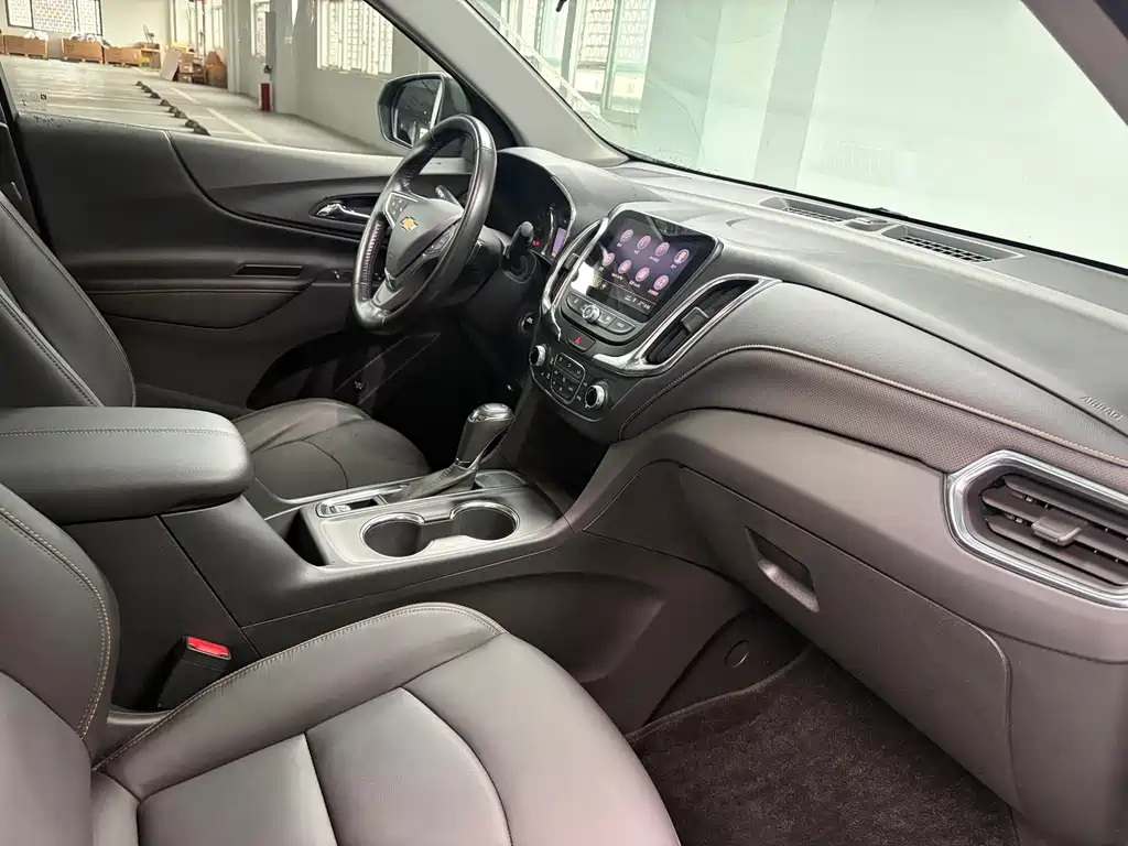 Chevrolet Equinox 2018 — фото 15