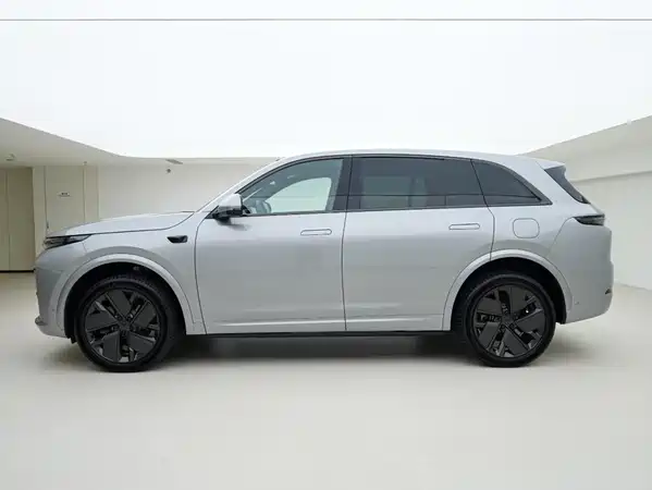 Li Auto L7 2025