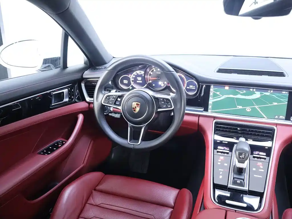 Porsche Panamera 2017 — фото 15