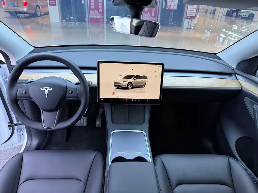 Tesla Model Y 2022 — фото 8