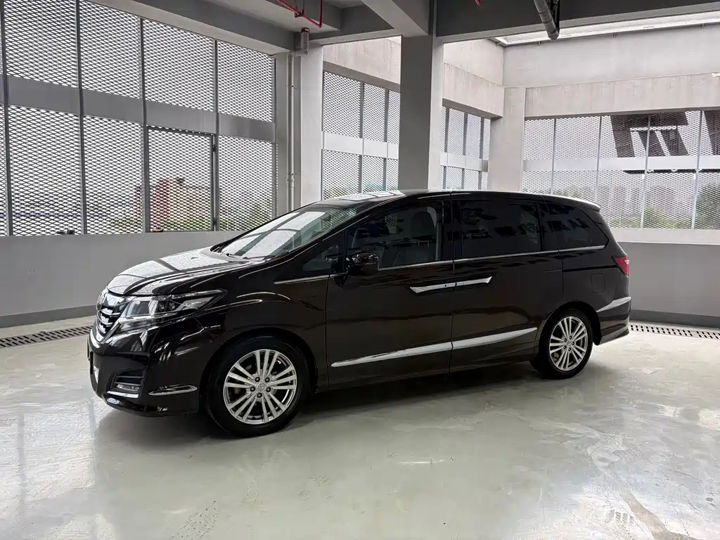 Honda Elysion 2016