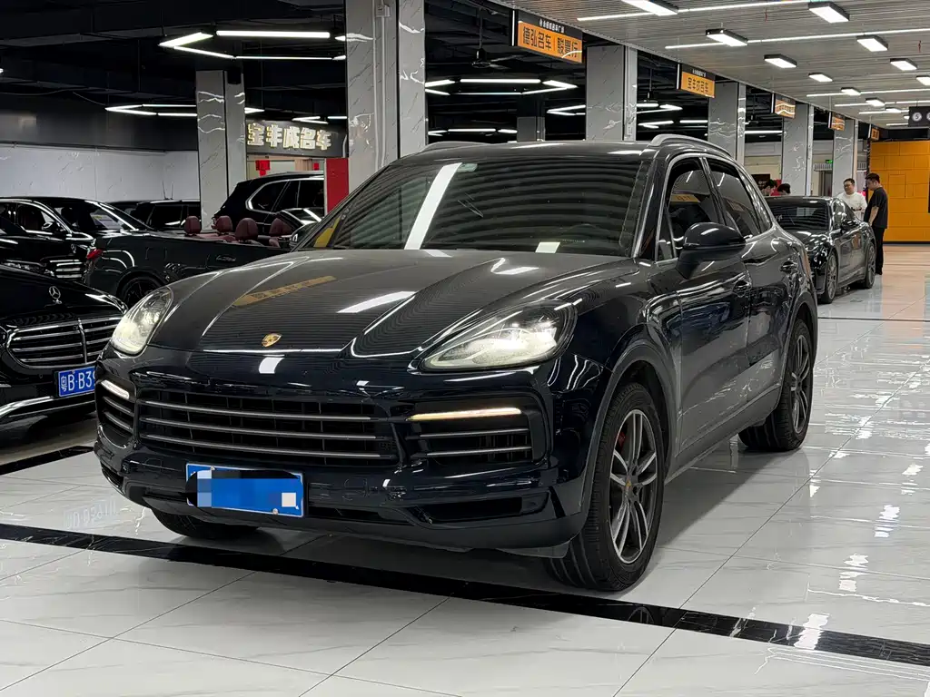 Porsche Cayenne 2019 — фото 1