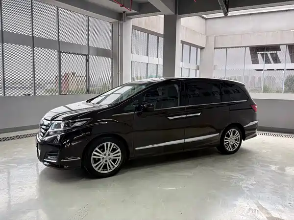 Honda Elysion 2016