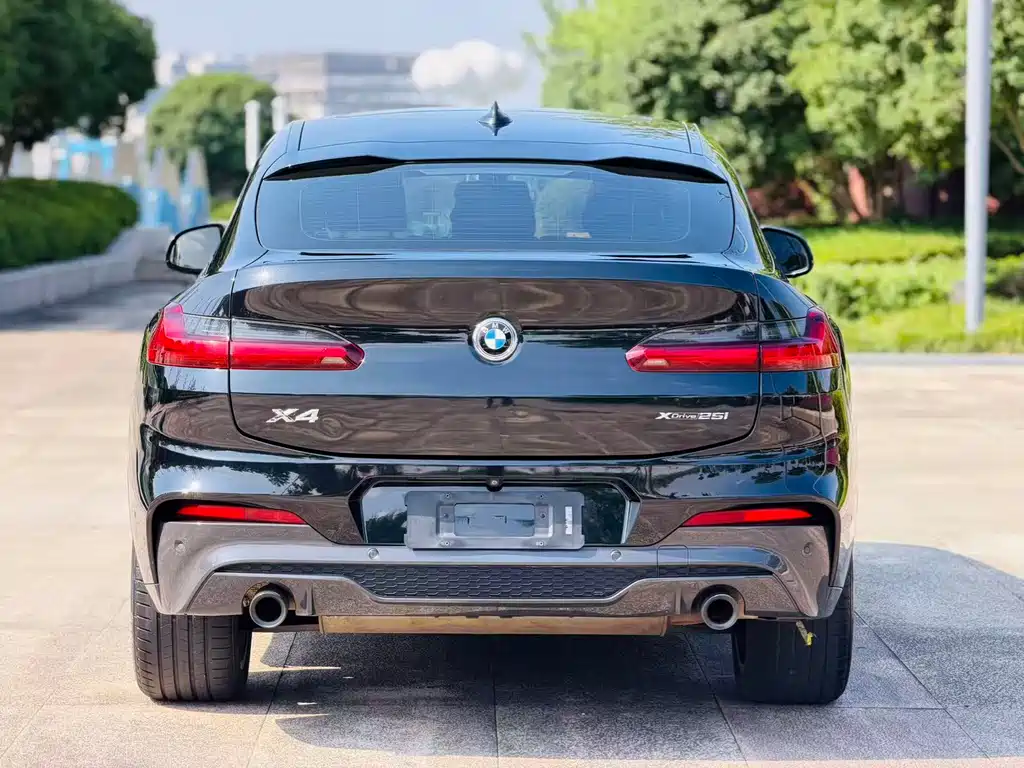 BMW X4 2019 — фото 11