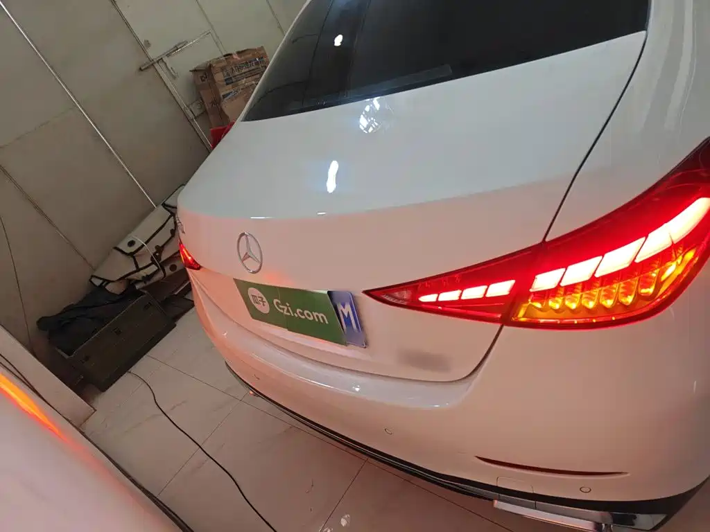 Mercedes-Benz C-Class 2025