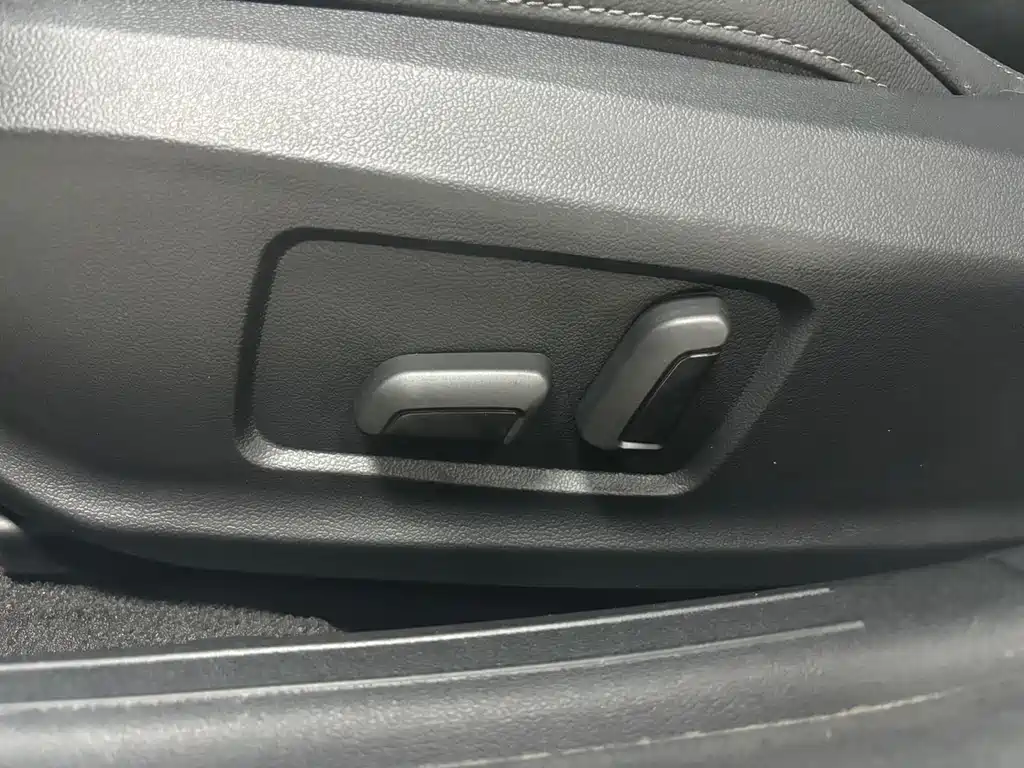 Hyundai Elantra 2023 — фото 20