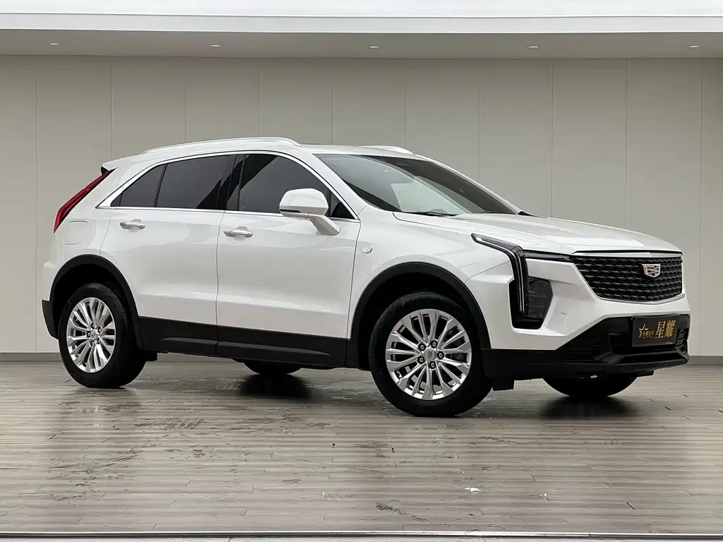 Cadillac XT4 2025
