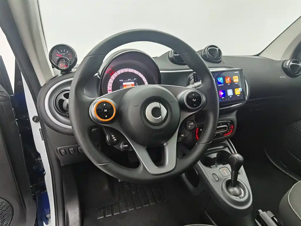 smart fortwo 2019 — фото 11